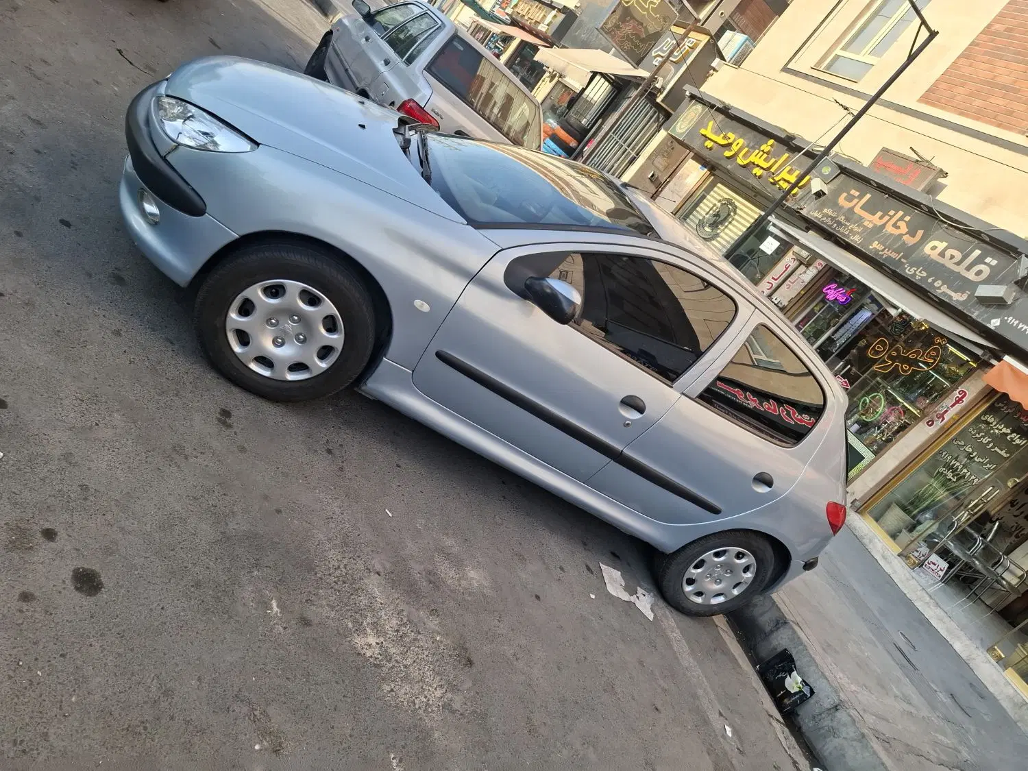 پژو 206 تیپ 2 مدل 83 سلامت|خودرو سواری و وانت|تهران, علایین|دیوار