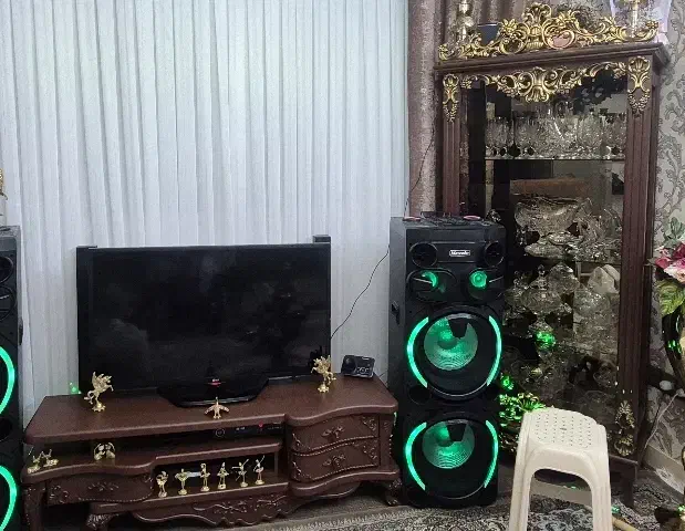 میز تلویزیون .بوفه ویترین|میز تلویزیون|تهران, هفت چنار|دیوار