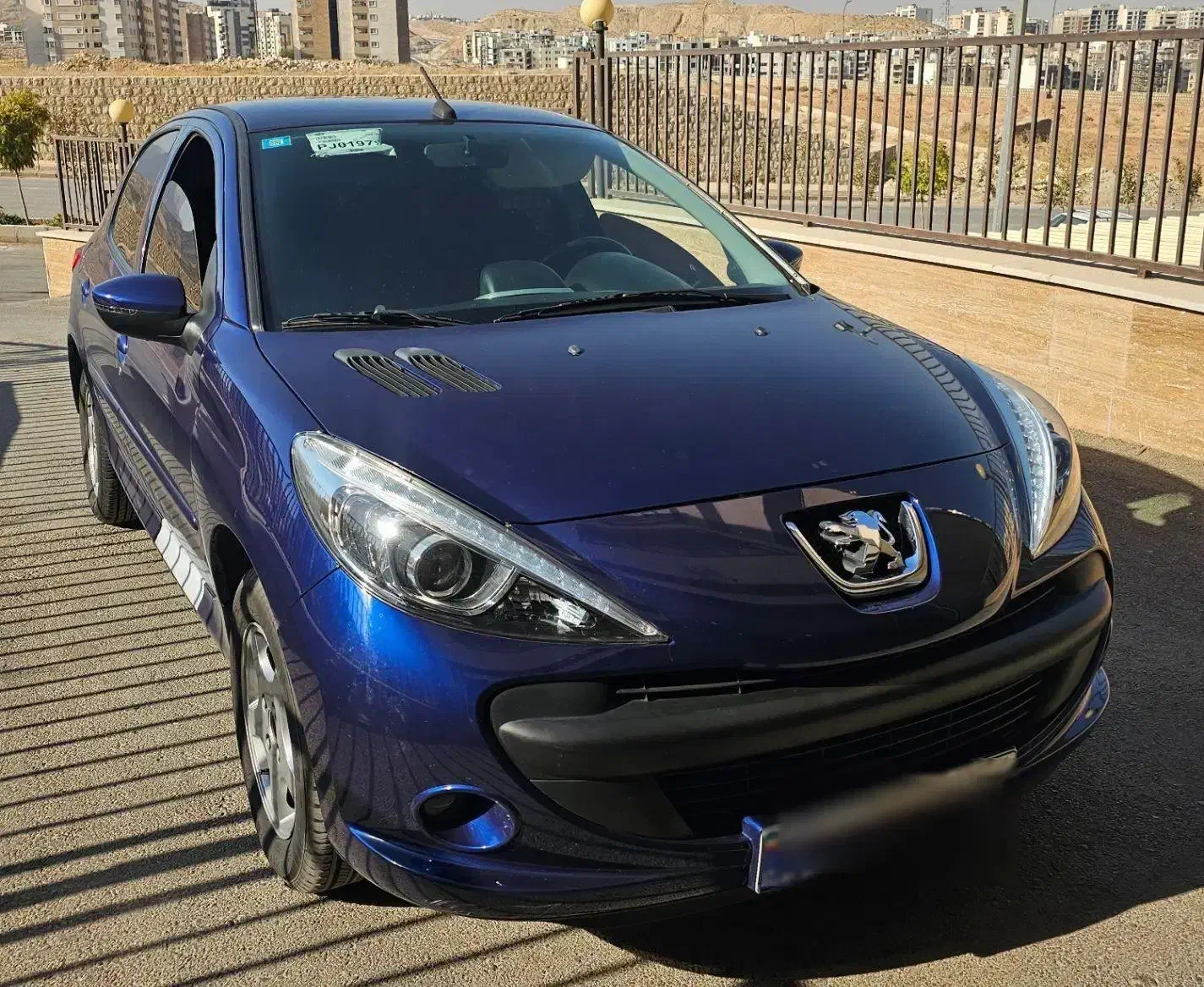 پژو ۲۰۷ اتومات|خودرو سواری و وانت|شیراز, زند|دیوار