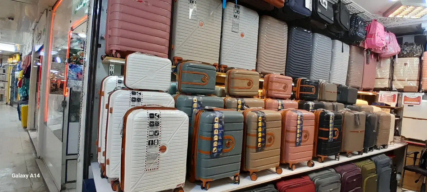 چمدان فایبرنشکن خارجی|کیف، کفش، کمربند|قم, باجک یک|دیوار