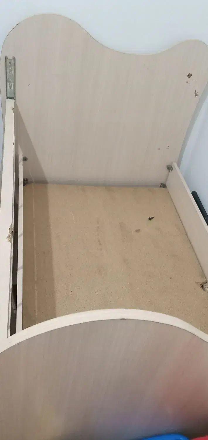 تخت کودک مناسب تا ۴الی ۵سال|اسباب و اثاث بچه|آستارا, |دیوار