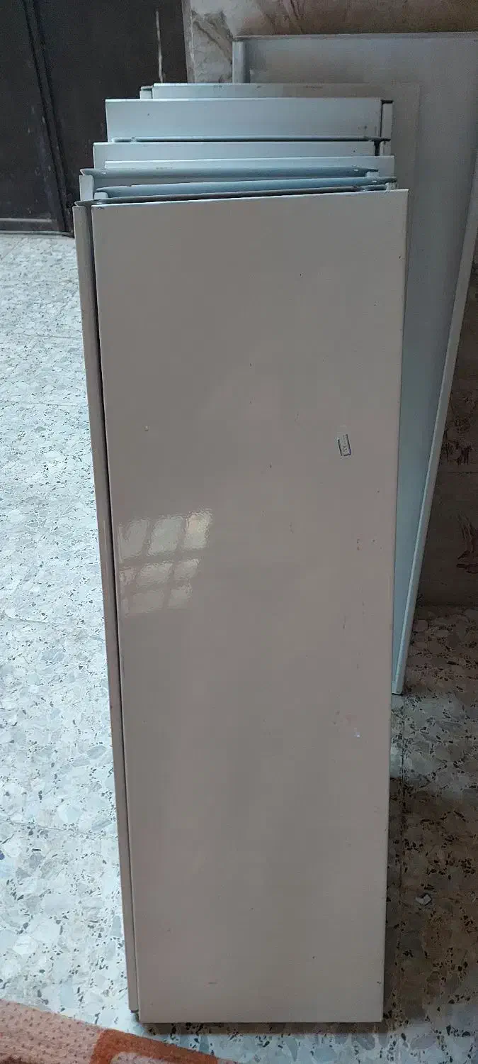 ویترین وطبقه فلزی|فروشگاه و مغازه|رباطکریم, منجیل آباد|دیوار