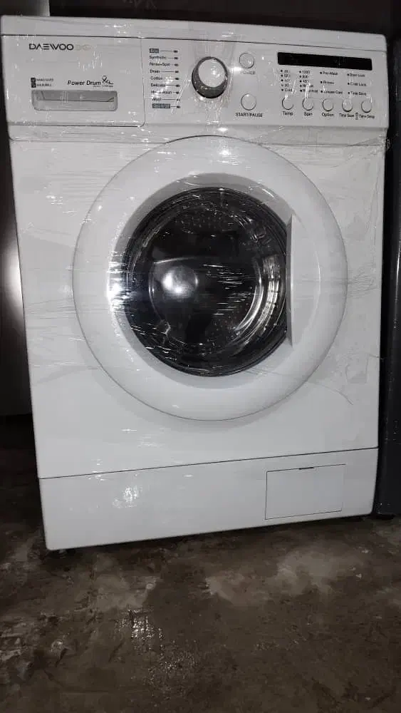 ماشین لباسشوییDEWO8کیلویی در حد نو صفر بشرط|ماشین لباسشویی و خشککن لباس|آمل, |دیوار
