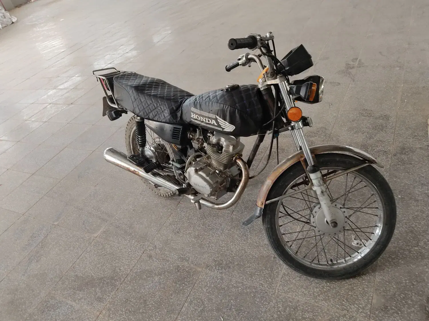 موتور|موتورسیکلت|زارچ, |دیوار