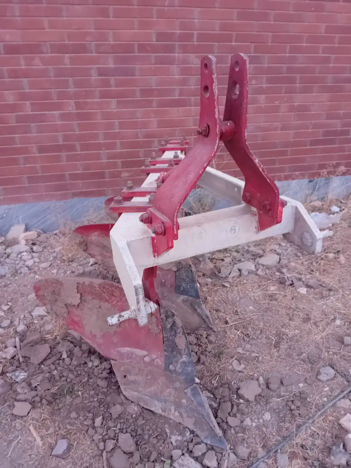 گاو اهن ۱۴ ۱۶|قطعات یدکی و لوازم جانبی|خرقان, |دیوار