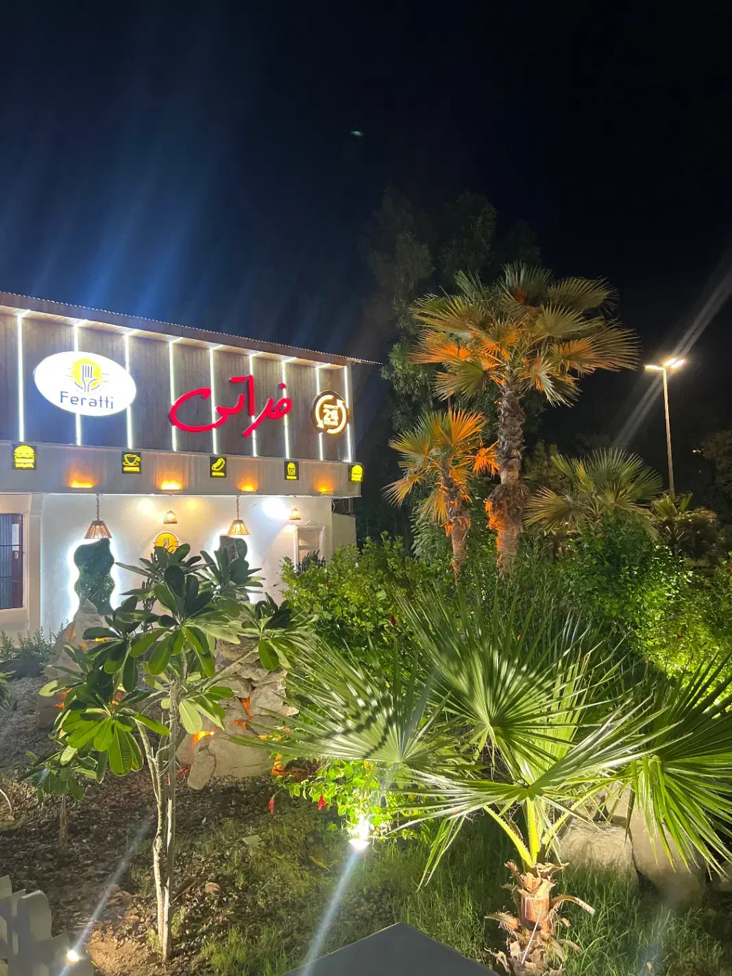 سالن کار و خدمات-باریستا-فسفودزن|استخدام خدمات فروشگاه و رستوران|کیش, |دیوار