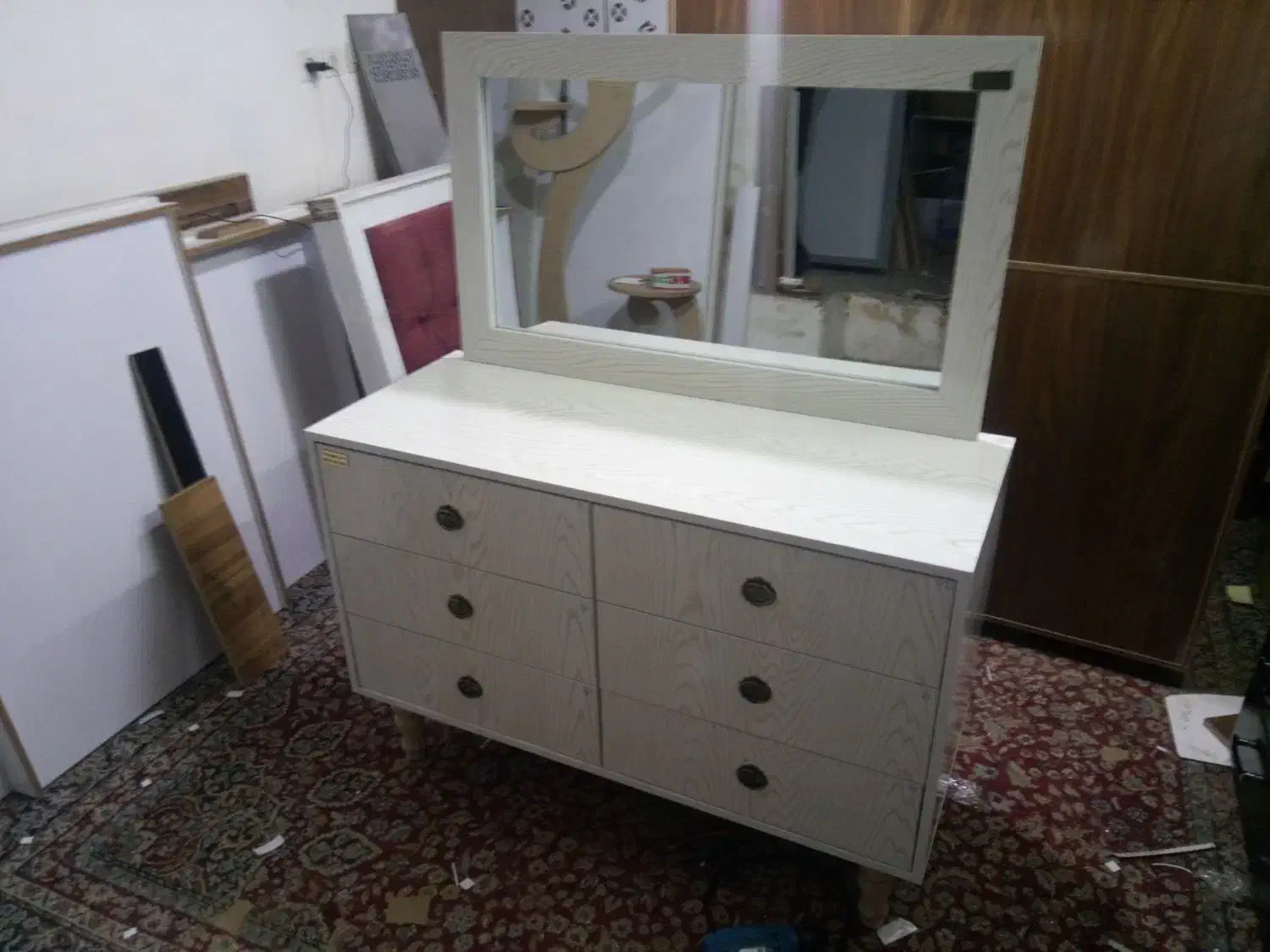 دراور|جاکفشی، کمد، دراور|نیشابور, ۲۲ بهمن|دیوار