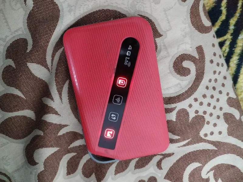 مودم 4G d-Link|مودم و تجهیزات شبکه|قم, زنبیل آباد|دیوار