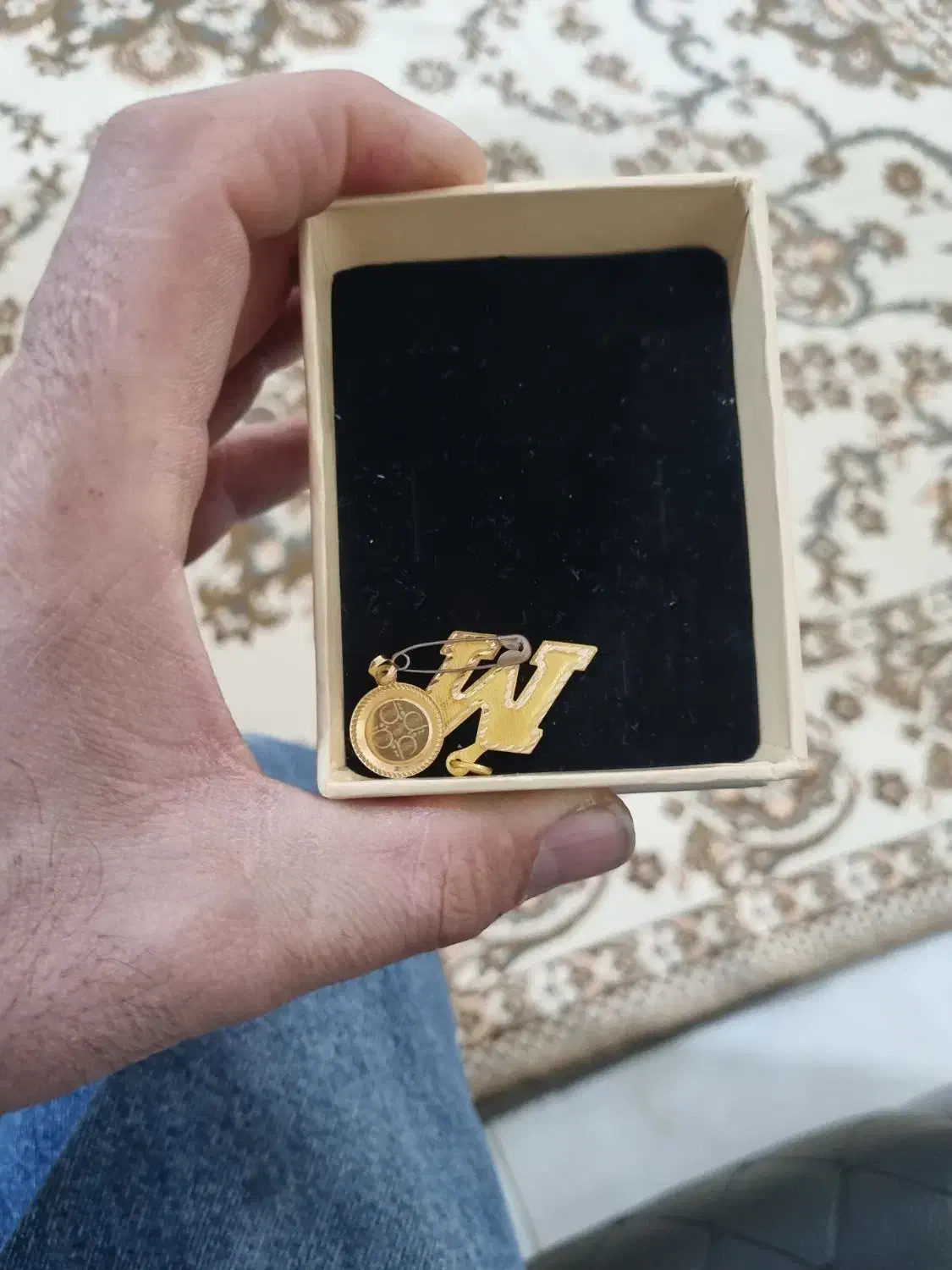 طلای گم شده دست بند|اشیا|اندیشه, اندیشه فاز ۴|دیوار