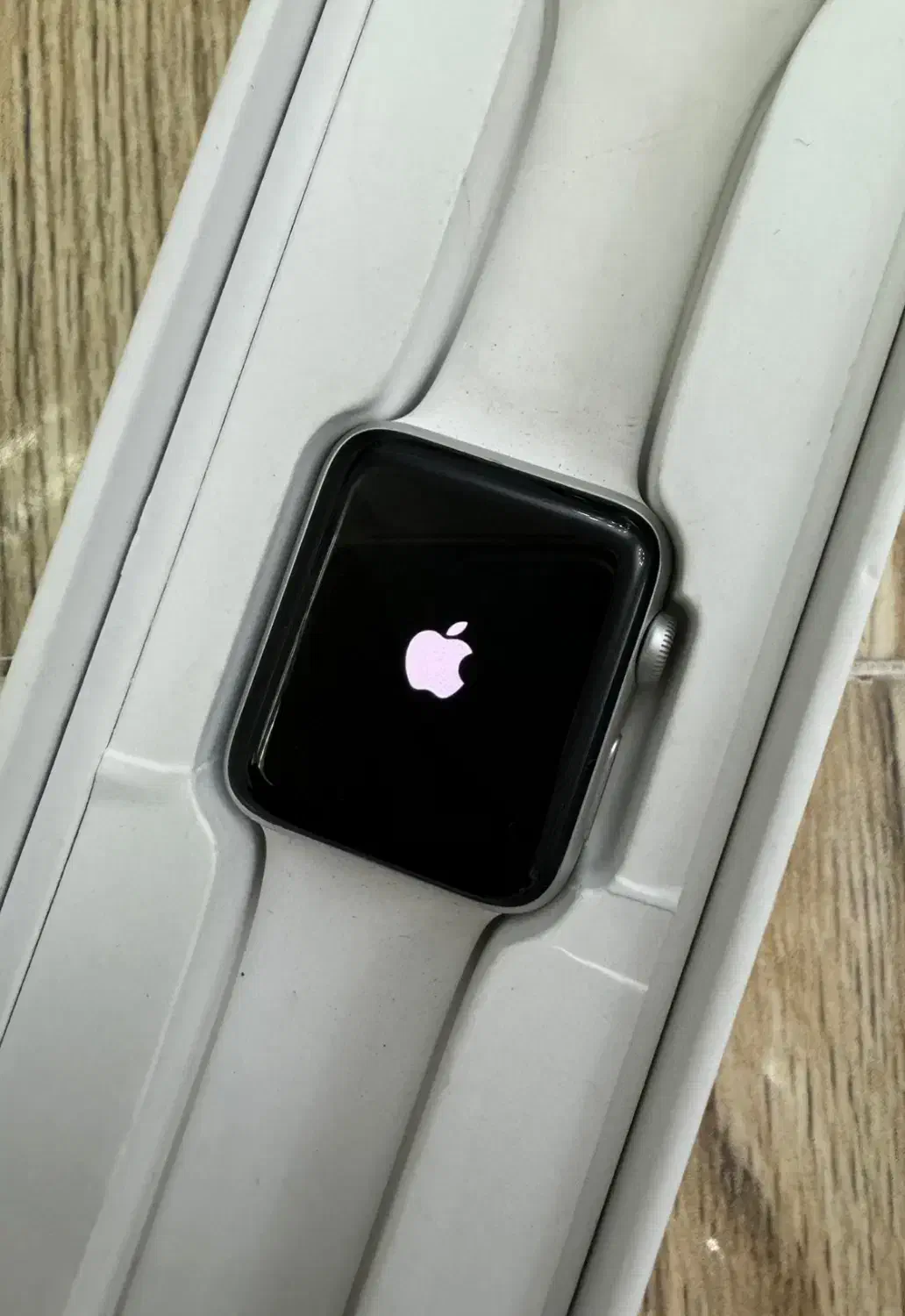اپل واچ سری ۲ (42mm) سفید|ساعت|تهران, فردوسی|دیوار