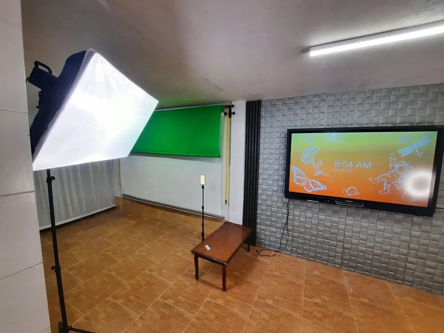 اجاره استودیو تولید محتوا اینستاگرام/یوتیوب/آموزشی|اجارهٔ کوتاهمدت دفتر کار و فضای آموزشی|خوی, |دیوار