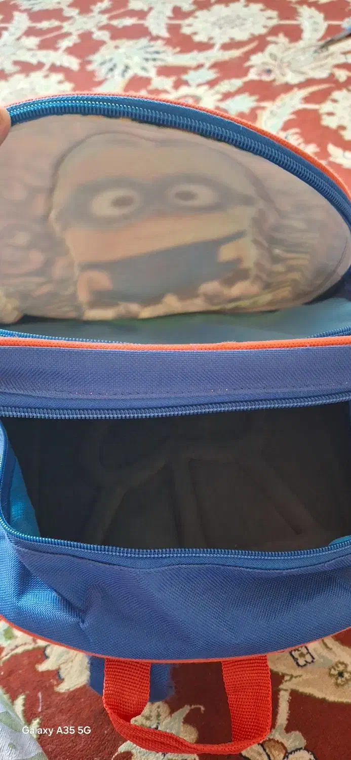 کیف مدرسه|کیف، کفش، کمربند|شیراز, دلجو|دیوار