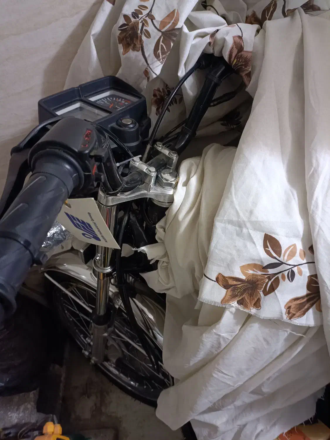 موتور بکسرپیشرورهرو125مشکی اگزایتری|موتورسیکلت|شیراز, کرونی(خاتونک)|دیوار