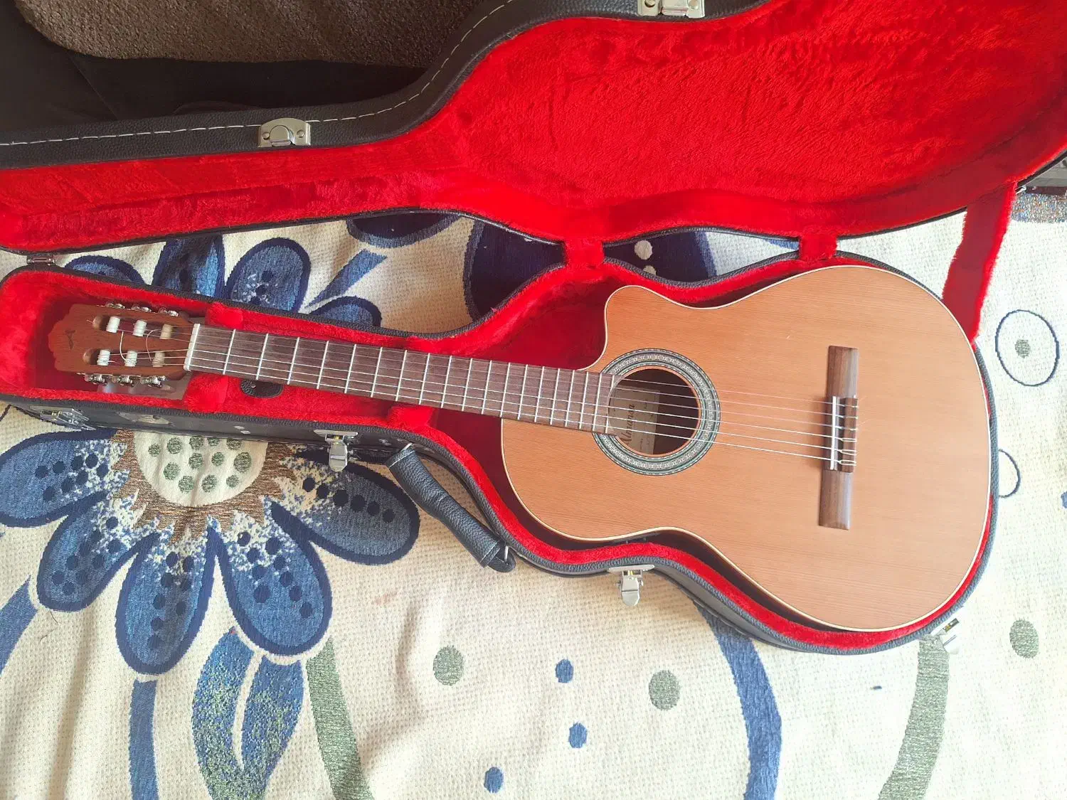 فروش ساز گیتار Almansa cw400 Nature|گیتار، بیس، امپلیفایر|لنجان, |دیوار