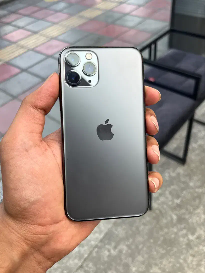 iPhone 11 Pro 256/zaa|موبایل|قم, جهان بینی|دیوار