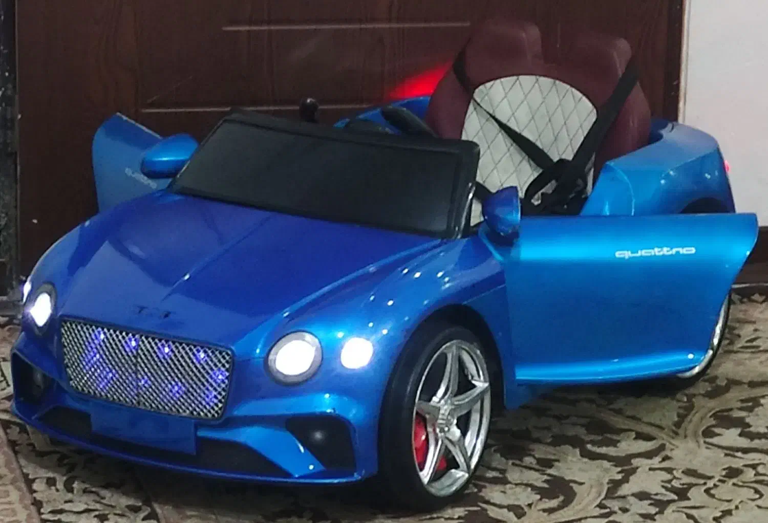 ماشین شارژی بنتلی۳موتوره گهواره ای باطری آکبند|اسباب‌بازی بچه|تهران, جوادیه|دیوار