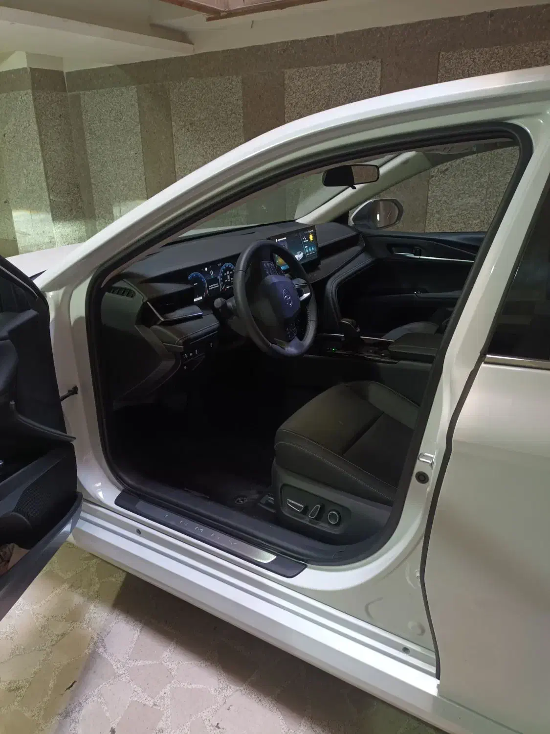 تویوتا کمری ۲۰۰۰ بنزینی مدل ۲۰۲۴|خودرو سواری و وانت|تهران, چیتگر شمالی|دیوار