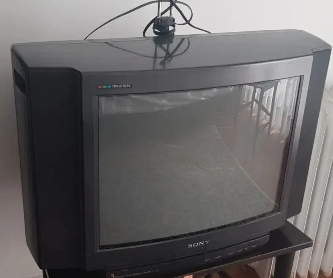 تلوزیون قدیمی پول لازمم گذاشتم فروش|تلویزیون و پروژکتور|ارومیه, |دیوار