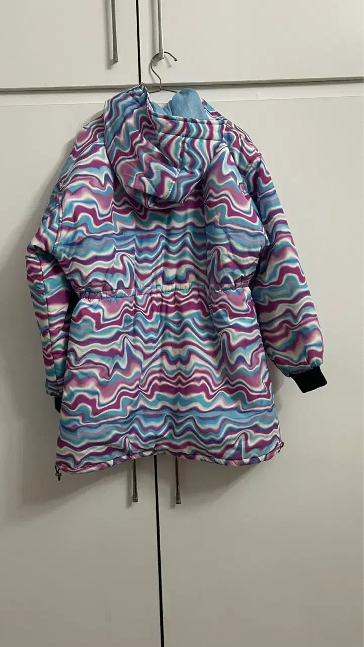 کاپشن زنانه نو|لباس|گلبهار, شهر جدید گلبهار|دیوار