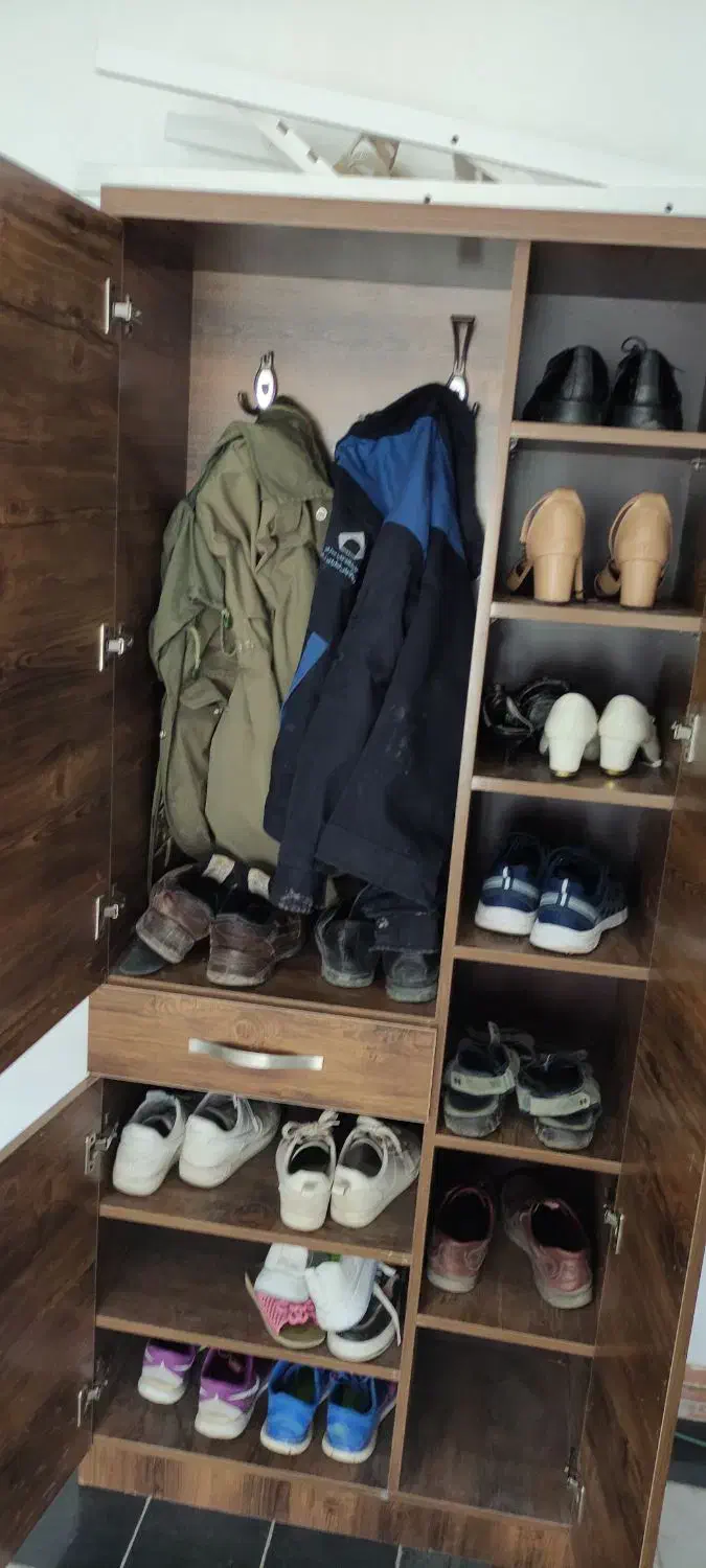 جاکفشی چوبی|مبلمان خانگی و میز عسلی|زرند, |دیوار