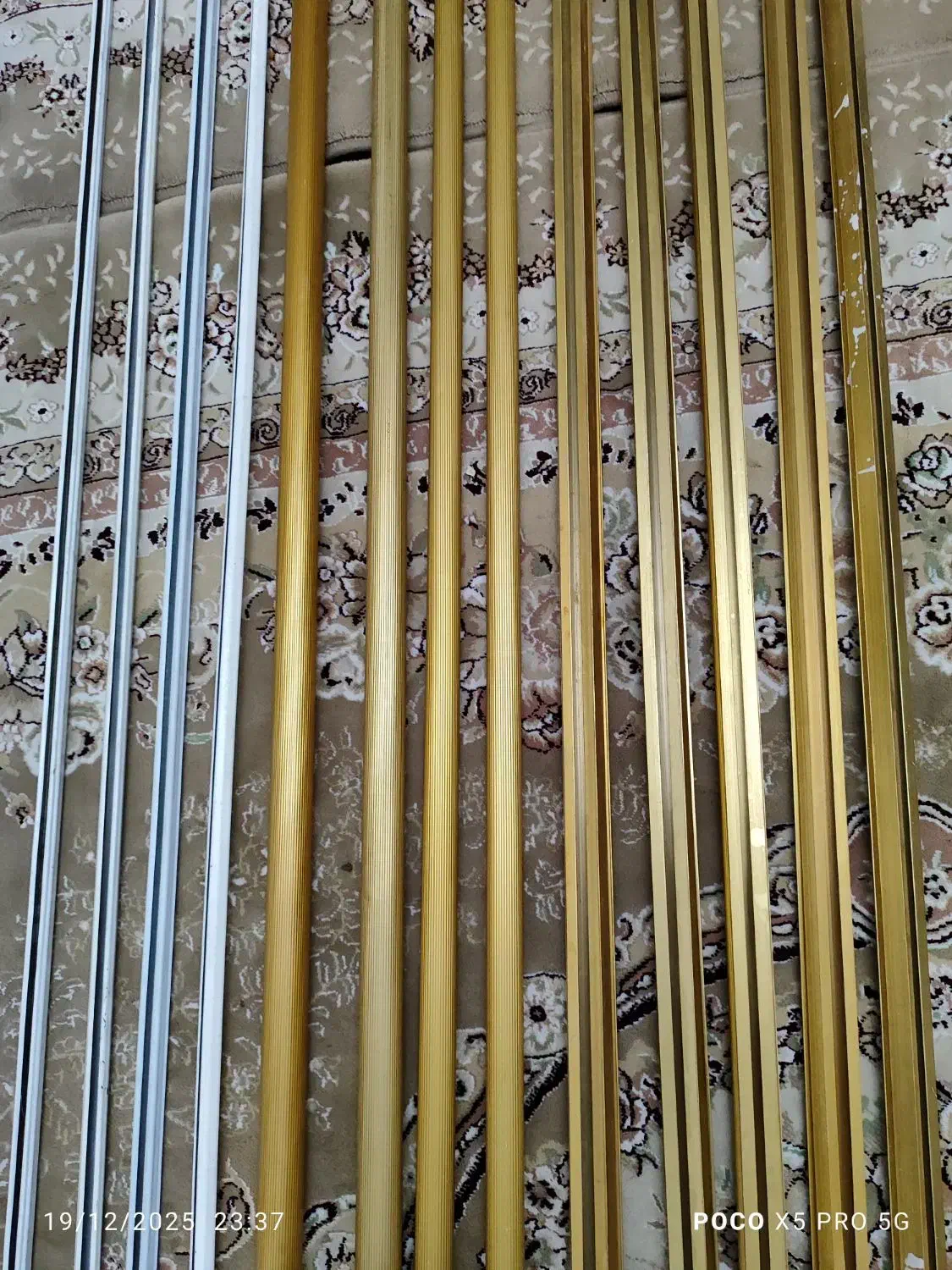 چوب پرده فلزی طلایی و سفیدسالم|مصالح و تجهیزات ساختمان|تهران, شهید فکوری|دیوار