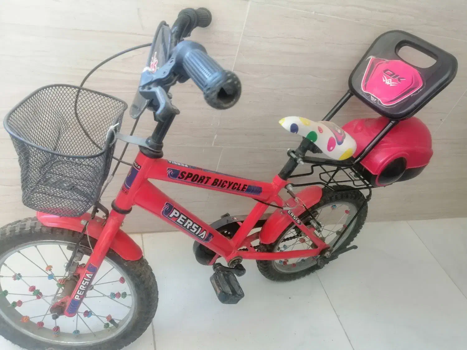 دوچرخه|دوچرخه، اسکیت، اسکوتر|قدس, شهر‌قدس|دیوار