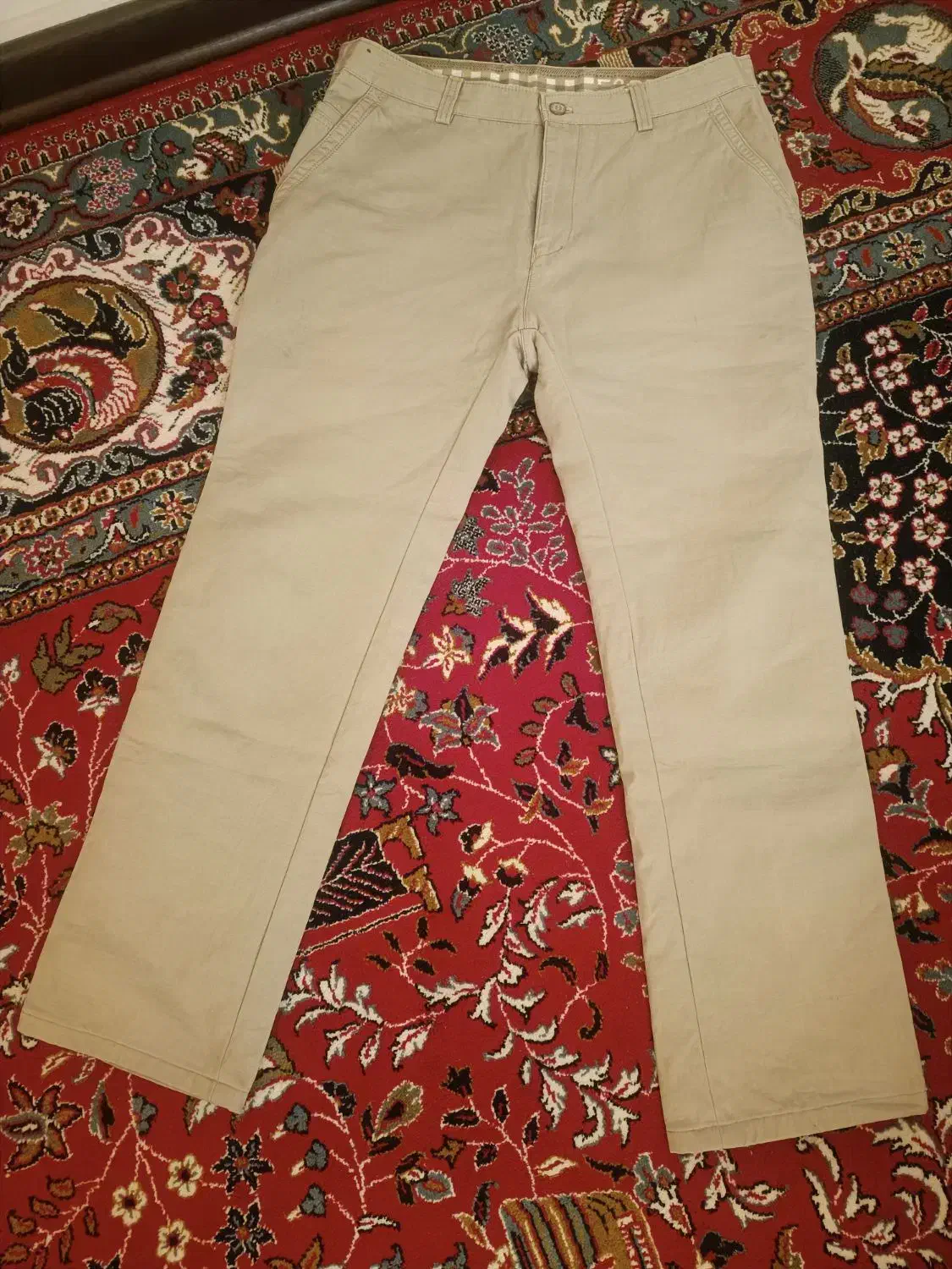 شلوار|لباس|شیراز, لاله|دیوار