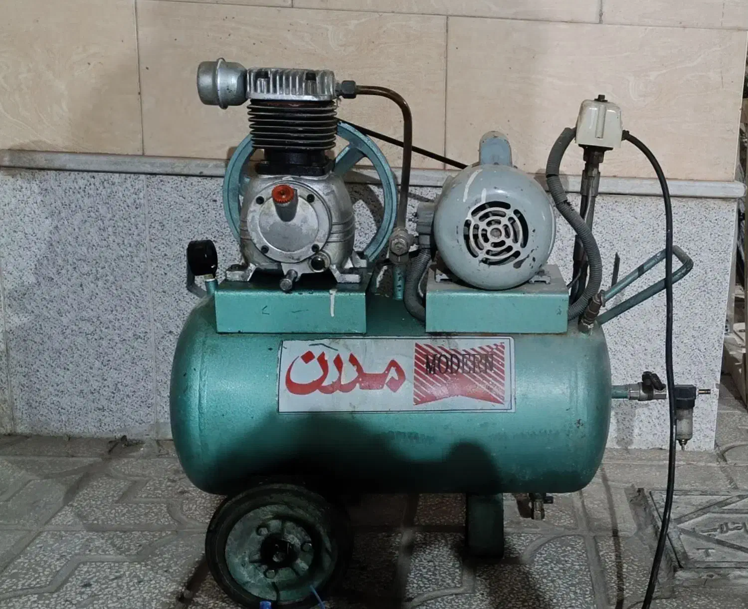 پمپ باد ۵۰ لیتری|ابزارآلات|گناباد, |دیوار