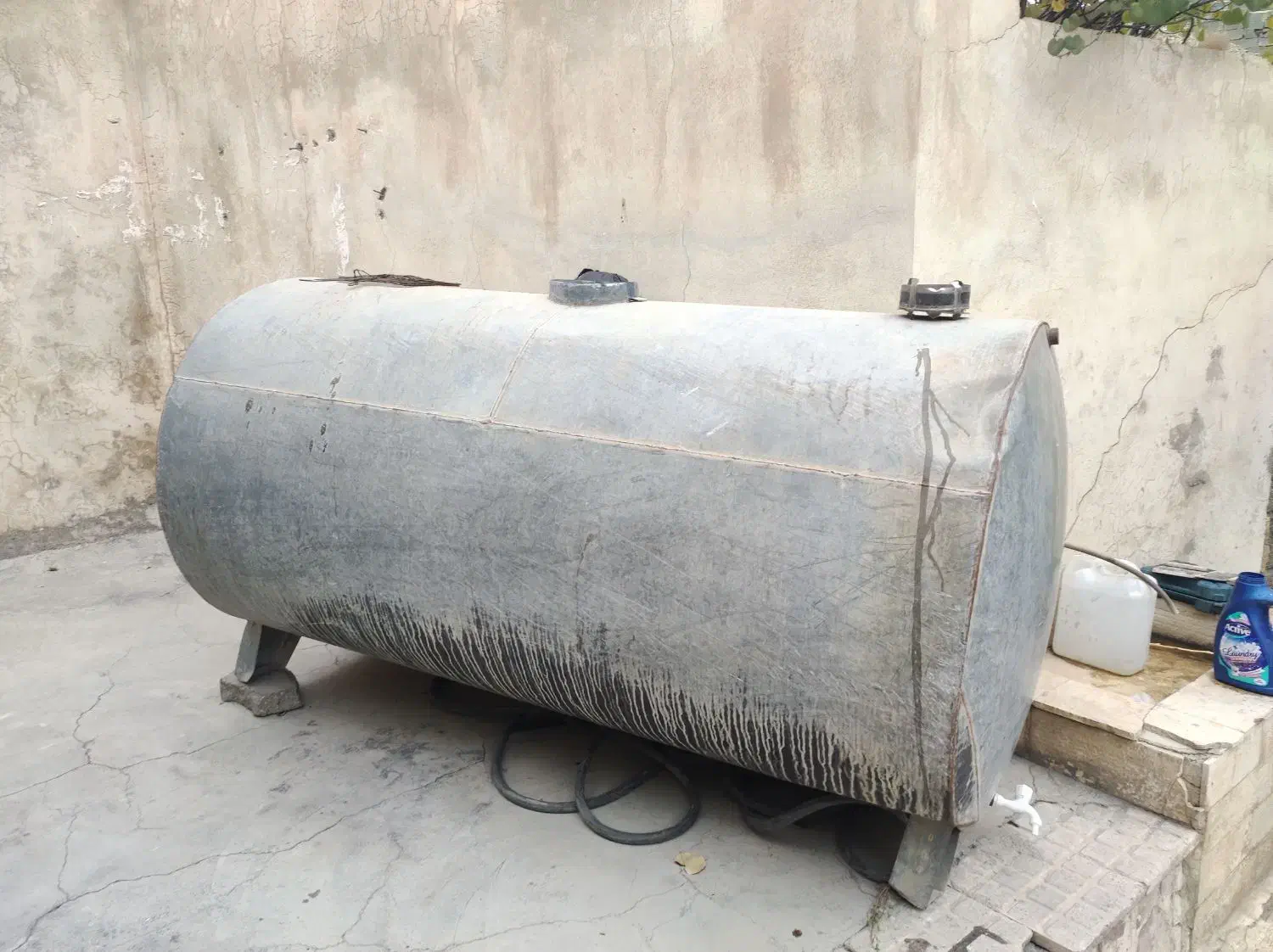 تانکر ۲۲۰۰ لیتری|مصالح و تجهیزات ساختمان|رودهن, |دیوار