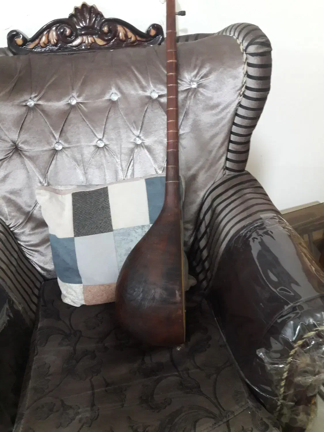 دوتار|سازهای سنتی|اسفراین, |دیوار