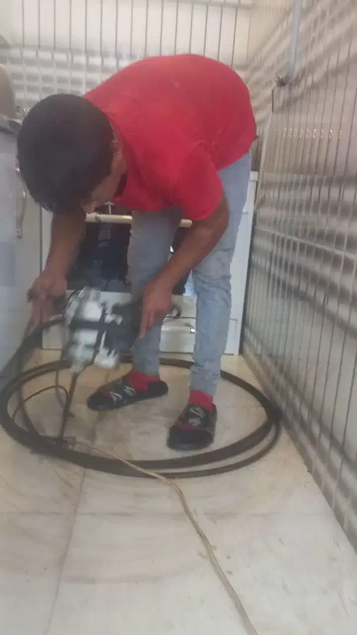 لوله بازکنی و رسوب گیری با دستگاه برقی ،|خدمات پیشه و مهارت|آمل, |دیوار