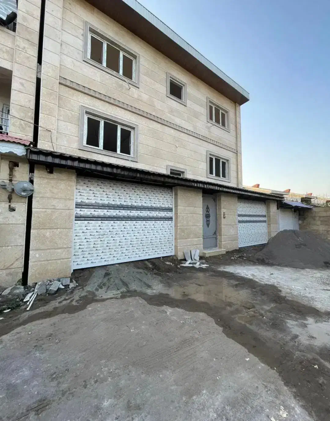 سنگ کاری کاشی کاری پیمان کاری|خدمات پیشه و مهارت|کیاشهر, |دیوار