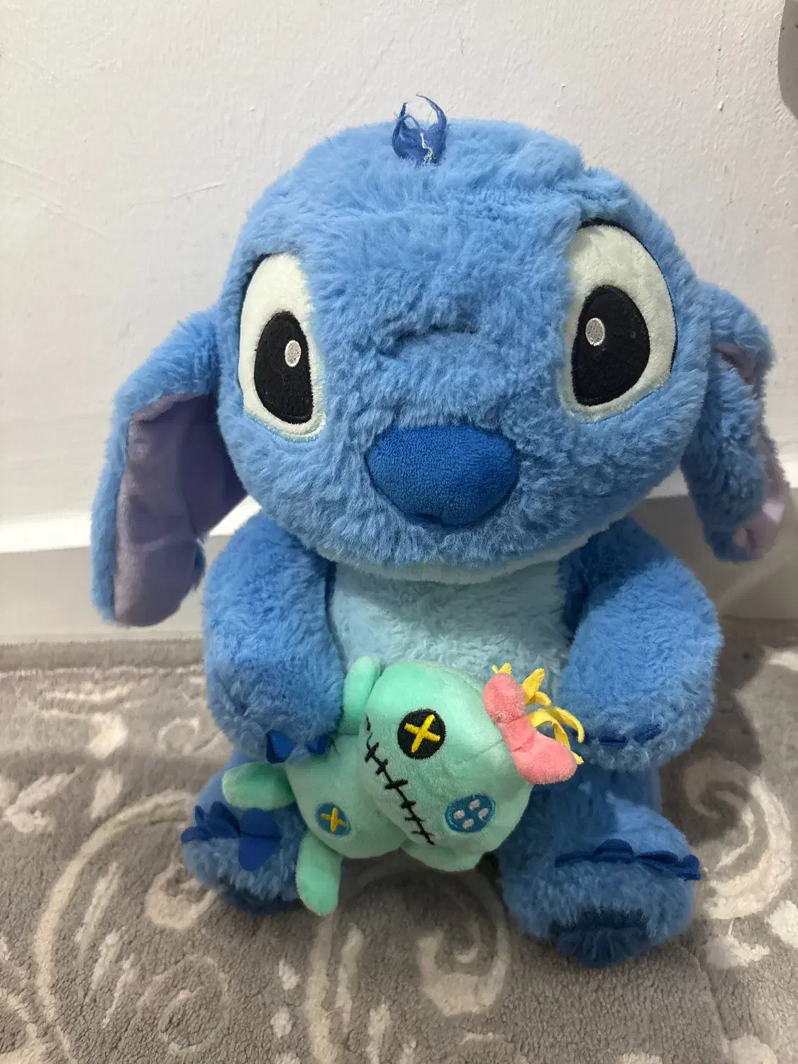 عروسک|اسباب‌بازی بچه|خمام, |دیوار