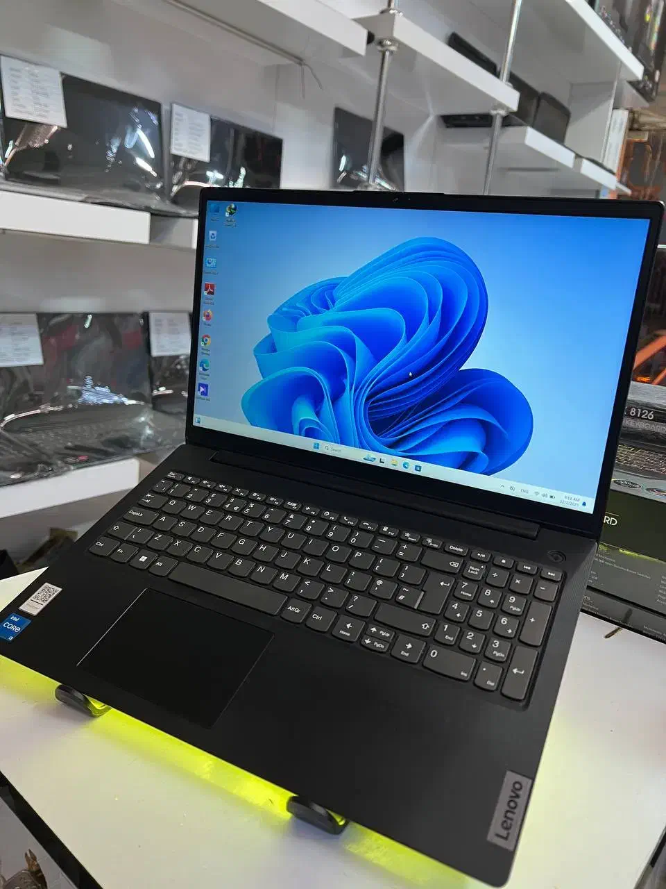 لپ تاپ لنوو دانشجویی lenovo v15 i3|رایانه همراه|تربتحیدریه, مسجد جامع|دیوار