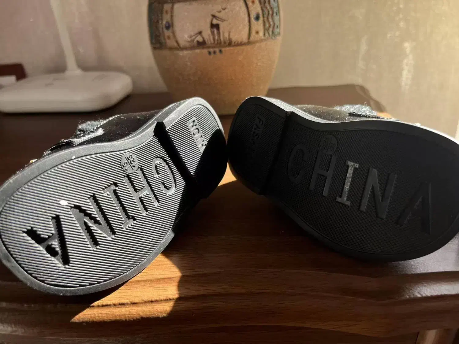 کفش نو بچه یک ساله|کفش و لباس بچه|یزد, |دیوار