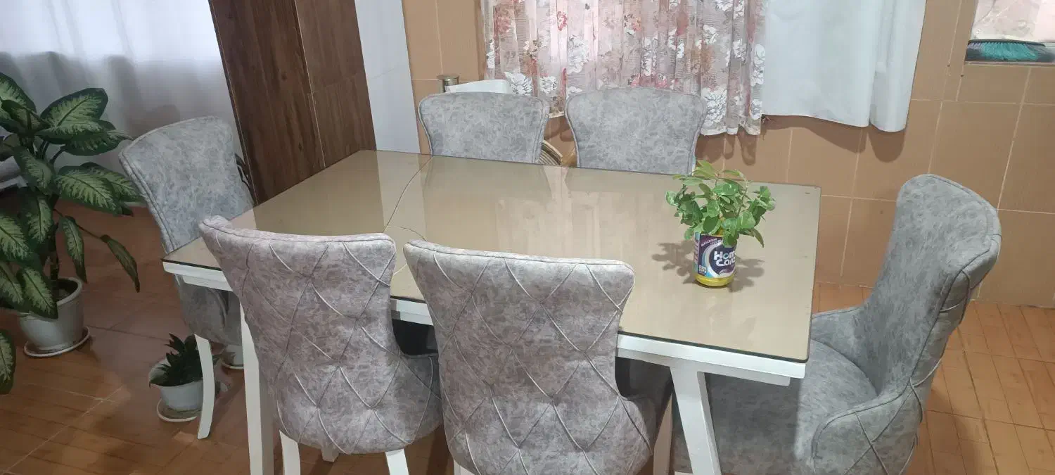 یک دست نهارخوری۶نفره و ی مبل۵نفره ست|میز و صندلی غذاخوری|ایلام, |دیوار