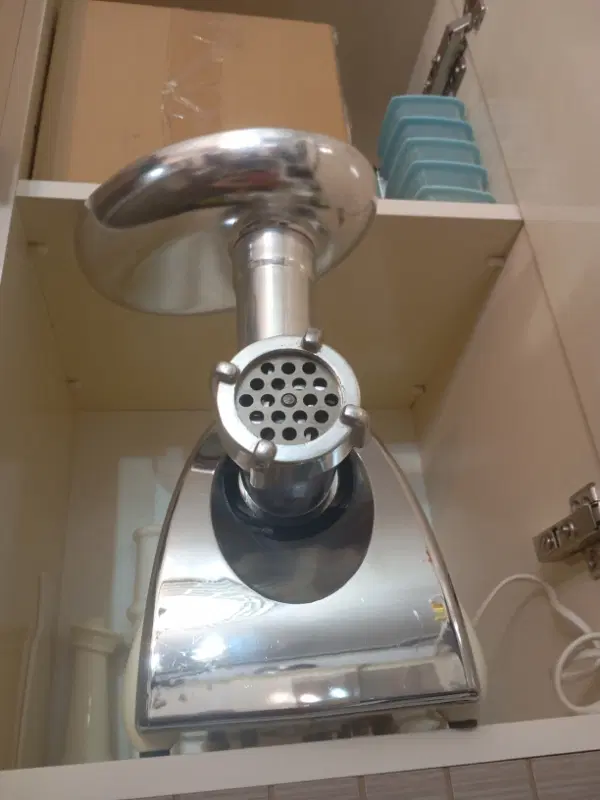 چرخ گوشت جنرال لوکس فقط یکبار استفاده شده|خردکن، آسیاب، غذاساز|تبریز, |دیوار