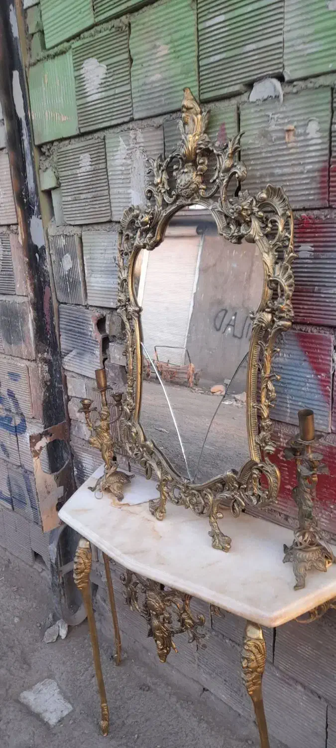 آینه کنسول|کلکسیون اشیاء عتیقه|خوی, |دیوار