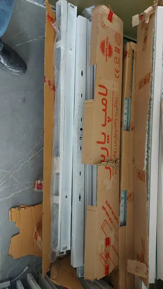 لامپ مهتابی و قاب مهتابی آویز دوتایی|لامپ و چراغ|تهران, ونک|دیوار