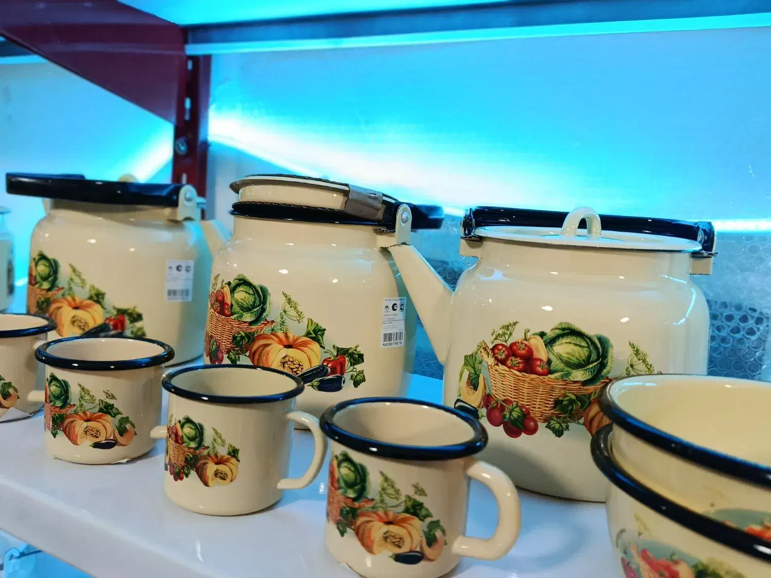 پخش ظروف لعابی اصل روس و اوکراین|عمده‌فروشی|کبودرآهنگ, |دیوار