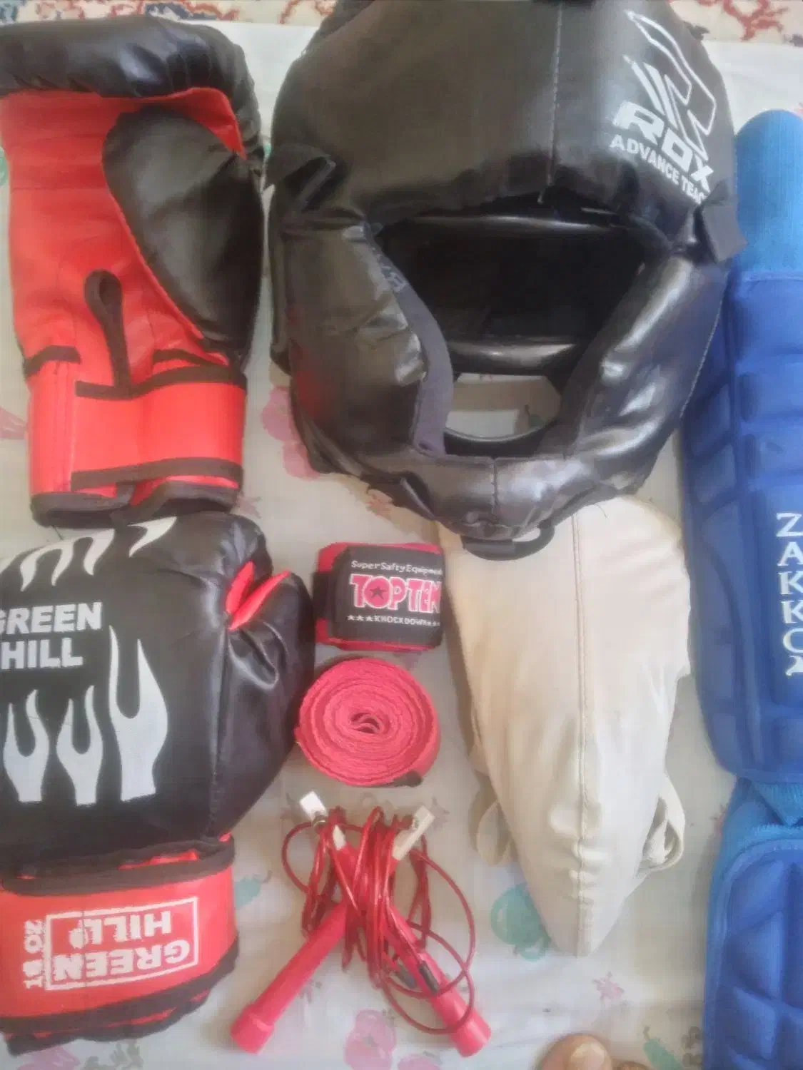 لباس بوکس|تجهیزات ورزشی|پرند, فاز ۶|دیوار