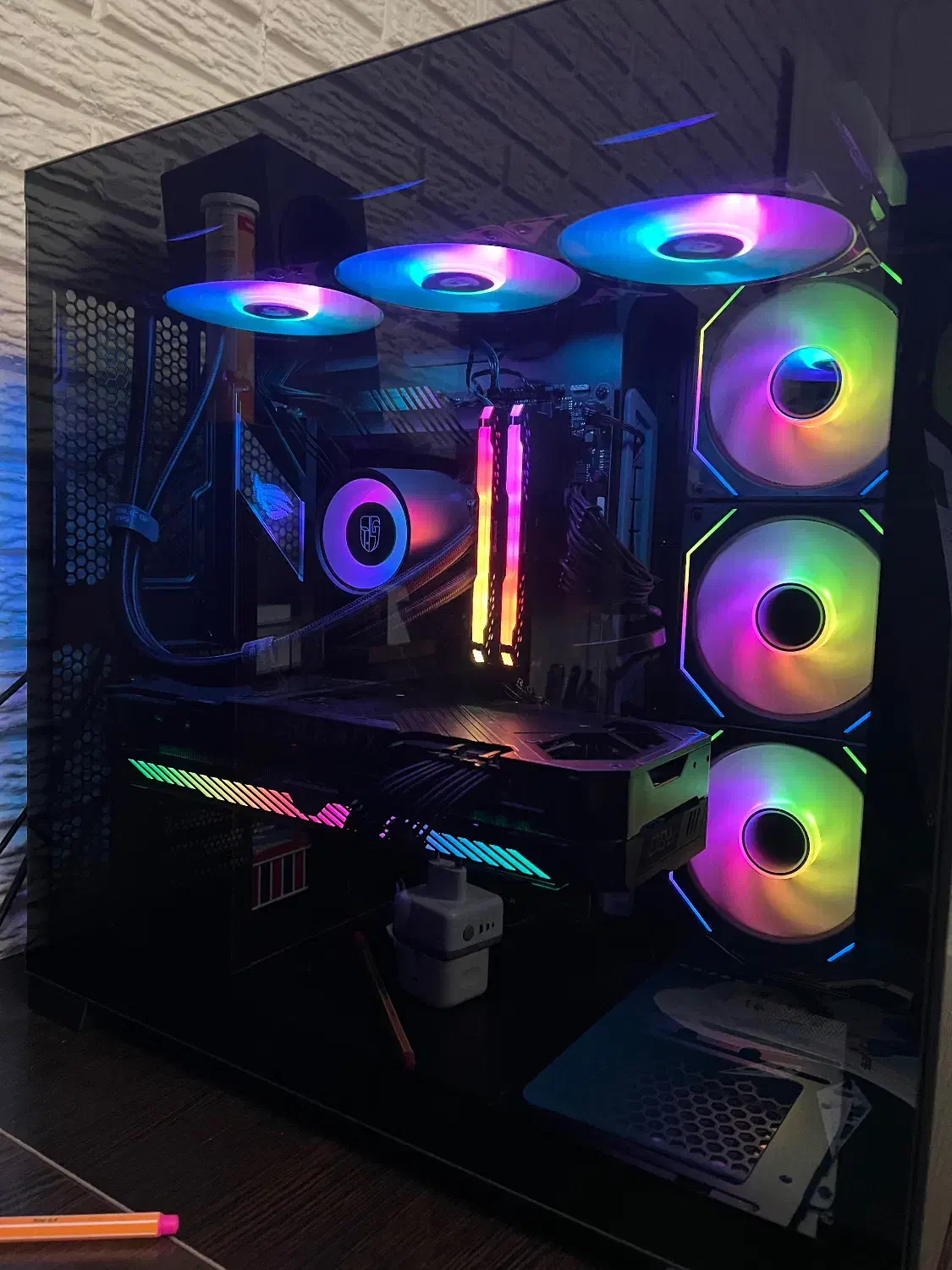 کیس کامپیوتر گیمینگ|رایانه رومیزی|ساری, |دیوار