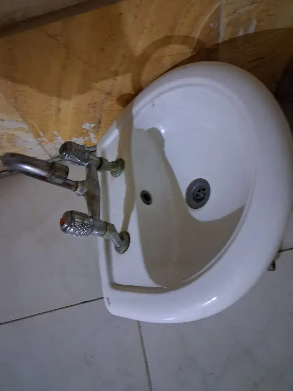 سنگ روشویی|لوازم سرویس بهداشتی|بندرعباس, |دیوار