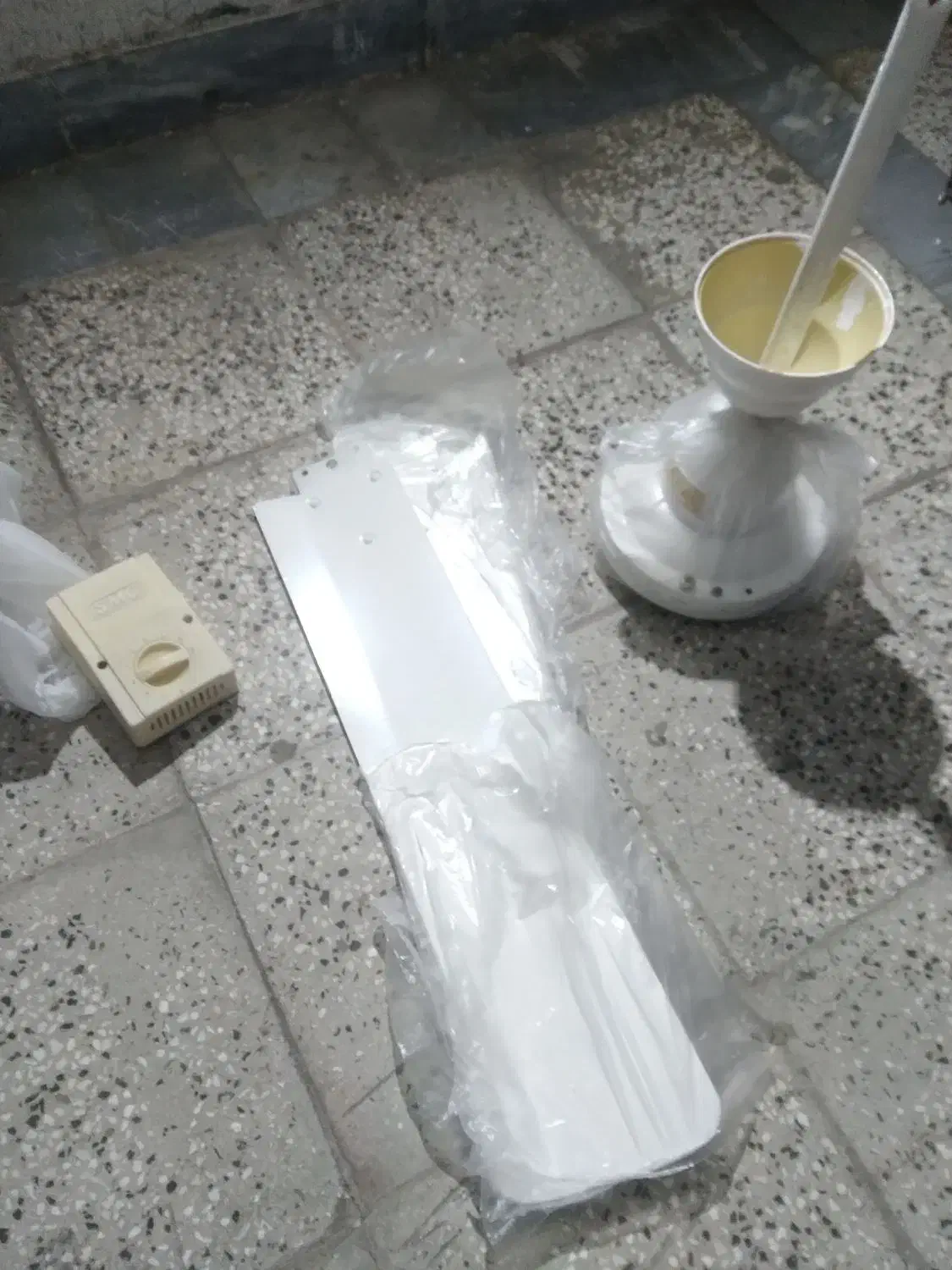 پنکه  و ضبط و رادیاتور ماشین|پنکه و تصفیه‌کنندهٔ هوا|گرگان, |دیوار