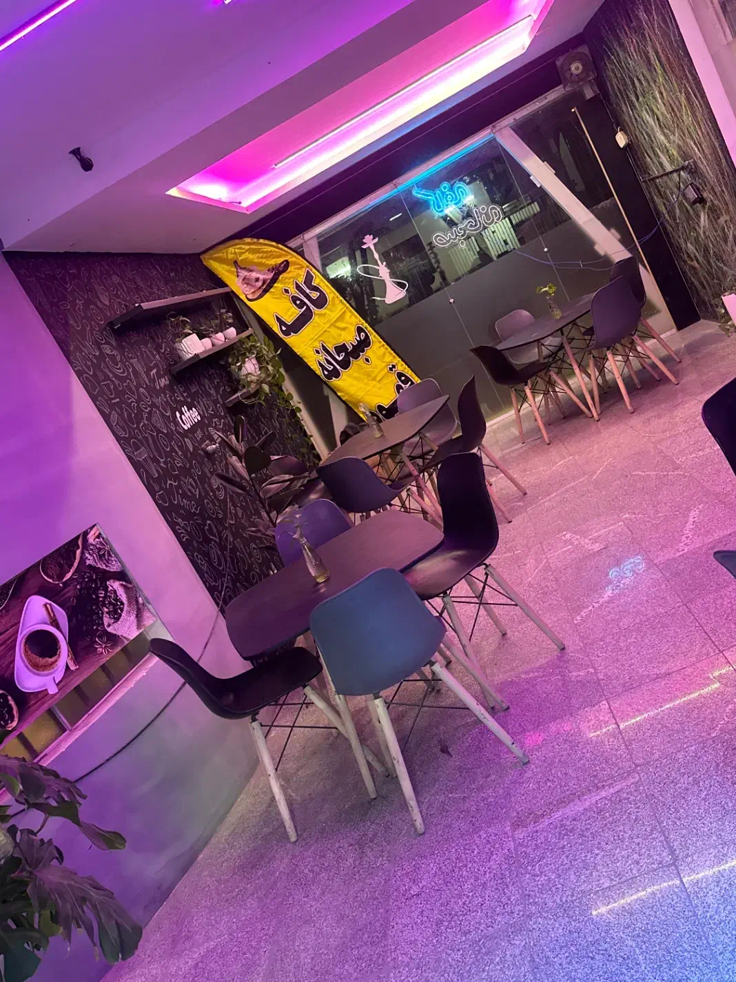 اجاره قسمت کافی شاپ|اجارهٔ مغازه و غرفه|کرمان, |دیوار