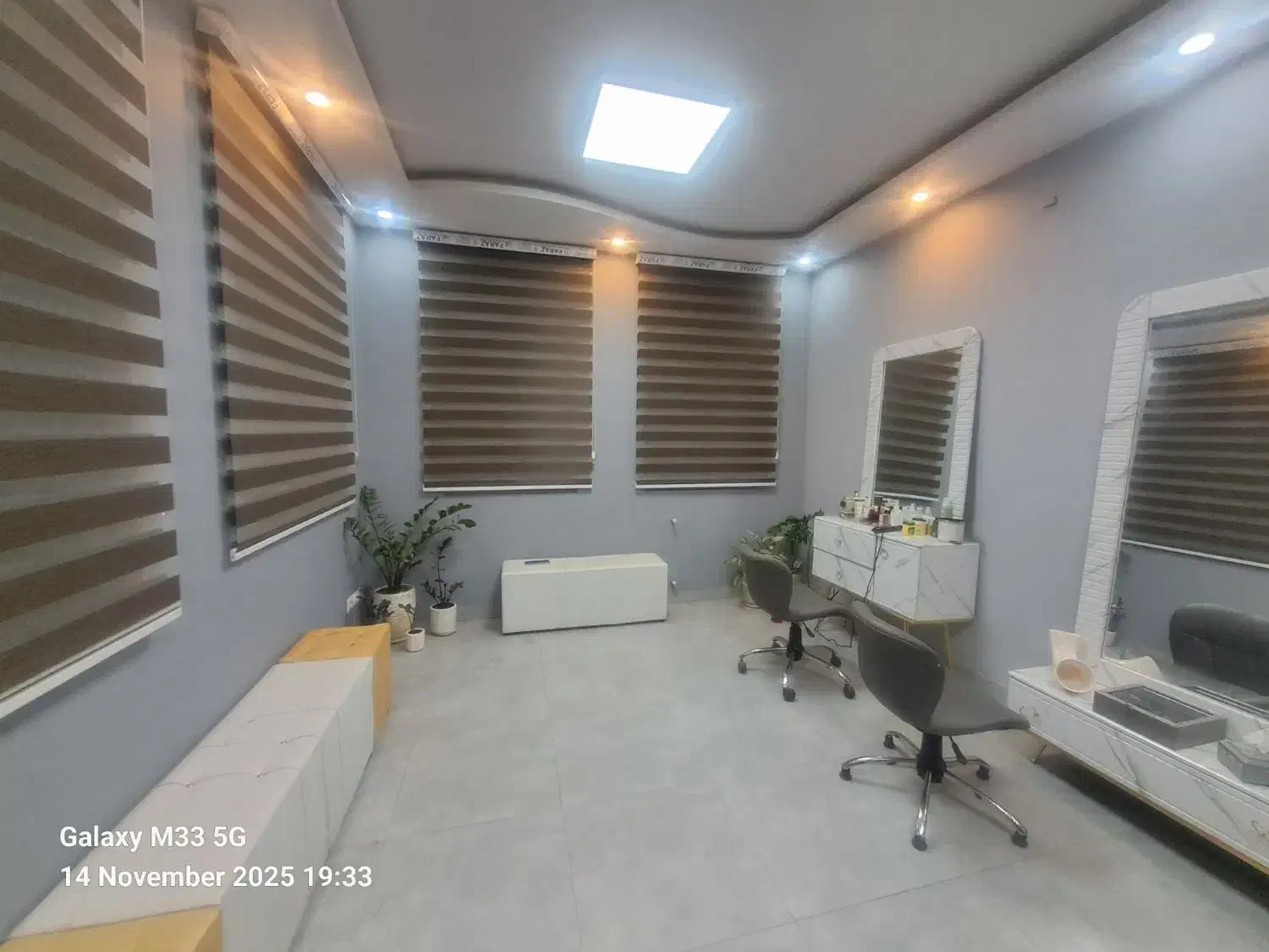 ناخن کار، مژه کار ، رنگ و مش کار ، شینیون کار|استخدام درمانی، زیبایی، بهداشتی|تهران, جیحون|دیوار