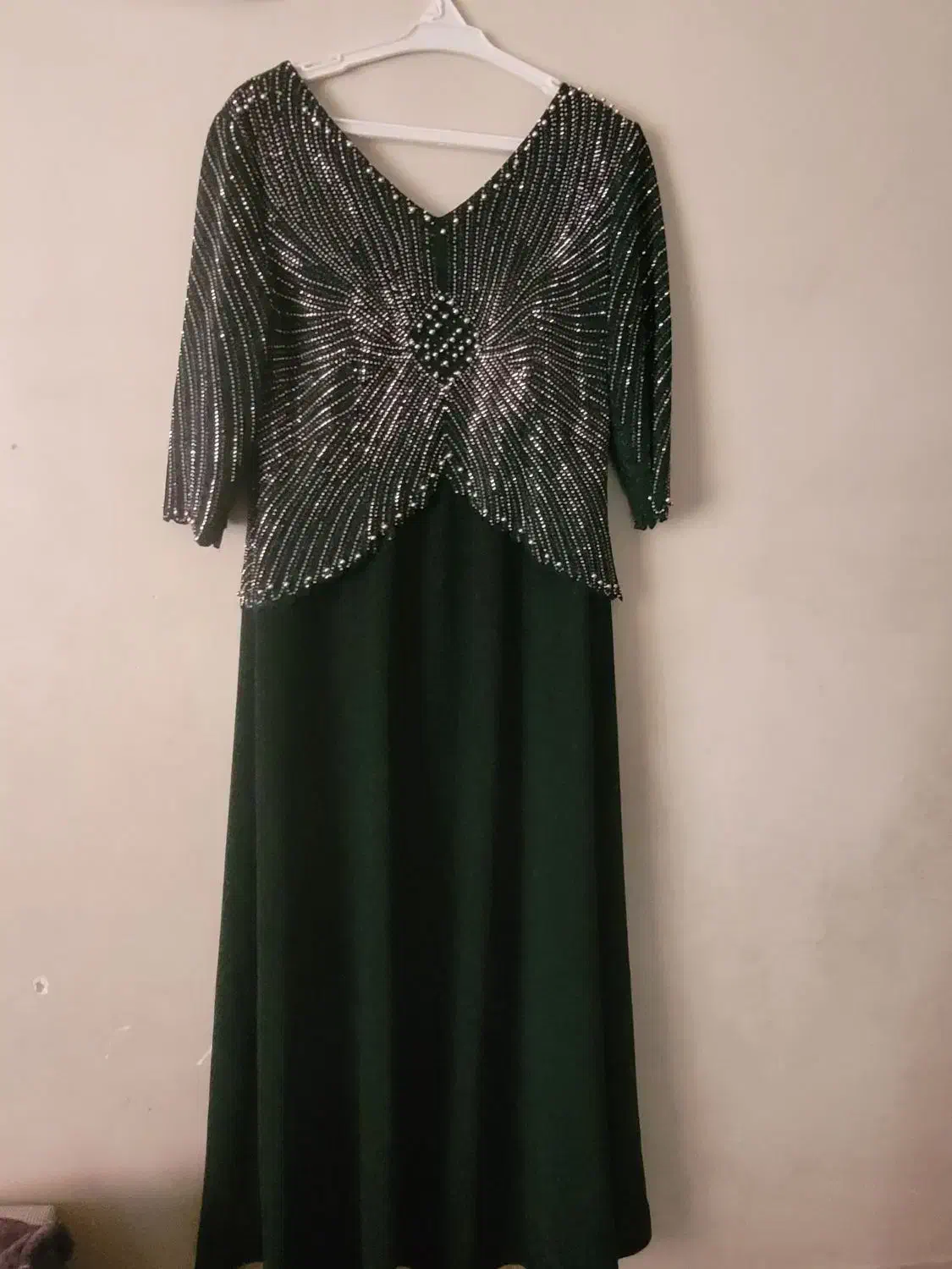 لباس مجلسی|لباس|ری, جوانمرد قصاب|دیوار