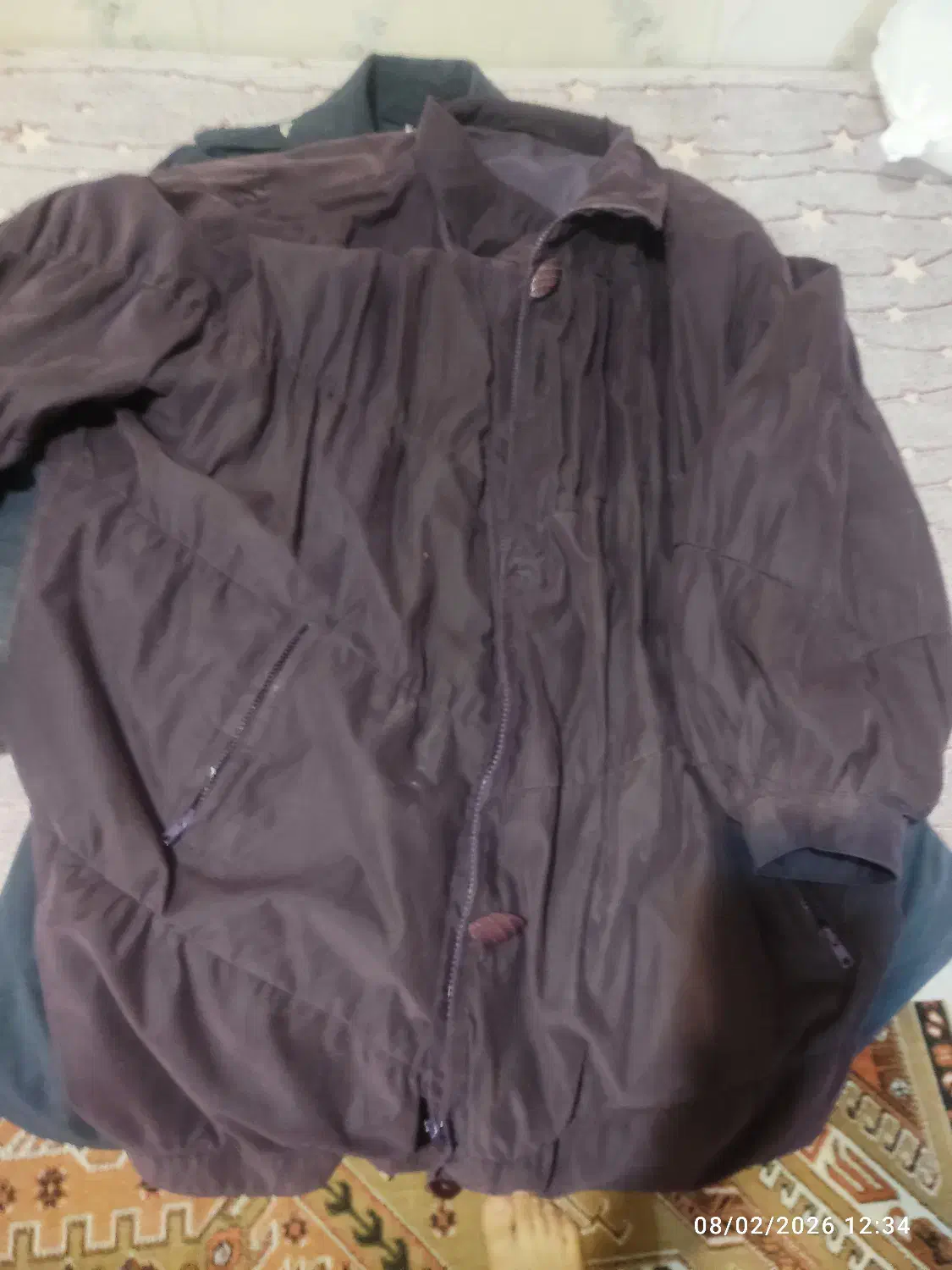 بارونی|لباس|مشهد, هنرستان|دیوار