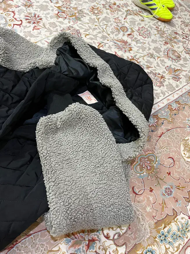 کاپشن نو|لباس|بهارستان, |دیوار