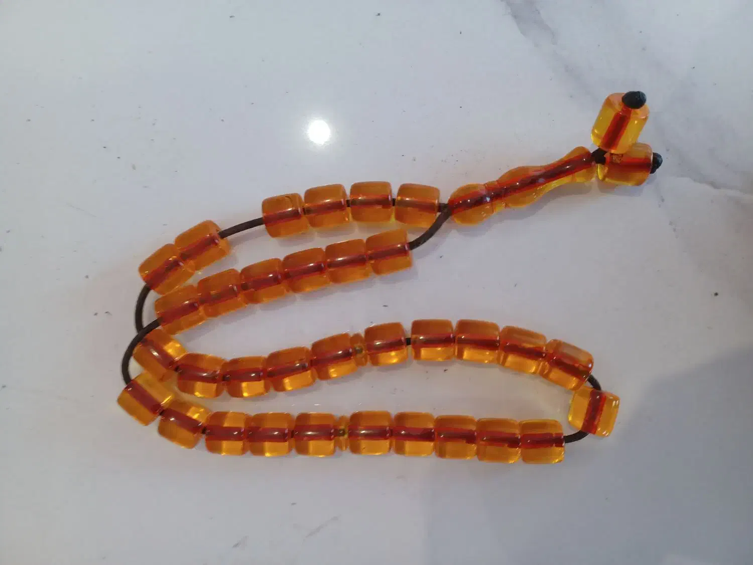 تسبیح سندلوس|کلکسیون اشیاء عتیقه|اردبیل, |دیوار